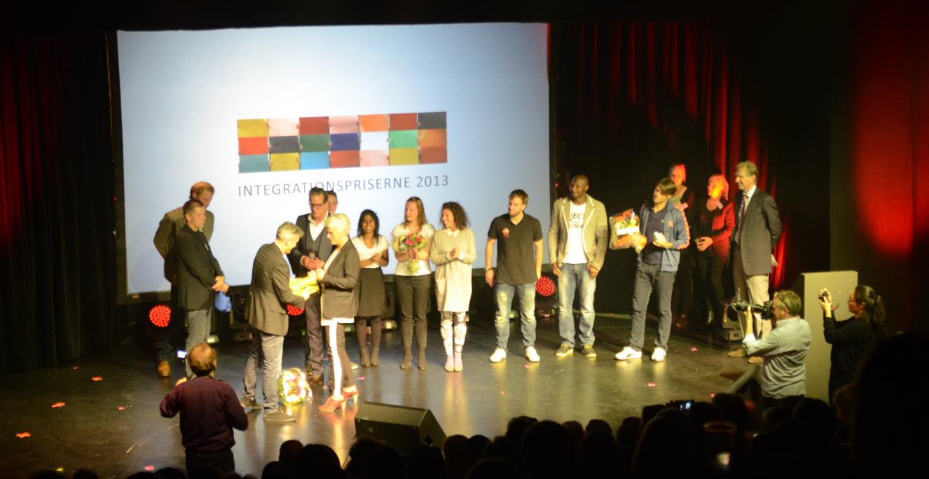 Prisoverrækkelse integrationspriserne